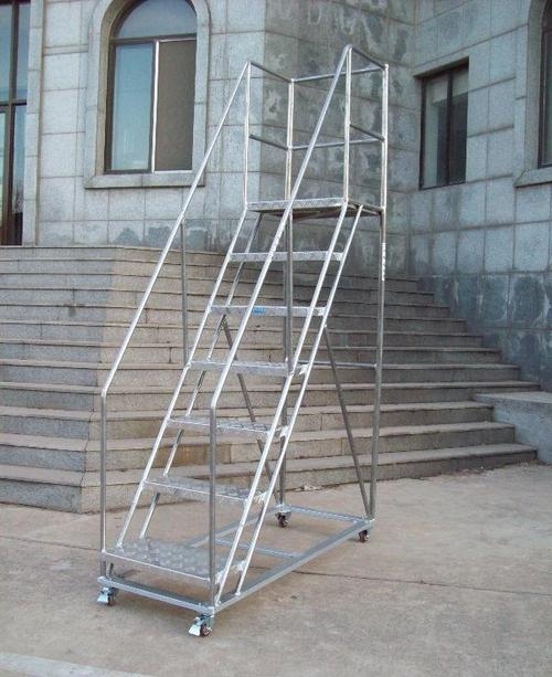 台阶式不锈钢登高梯 304不锈钢登高梯 定制不锈钢登高梯厂家